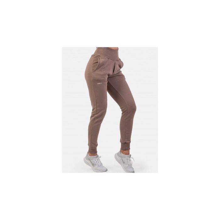 Nebbia High-Waist Loose Fit Sweatpants Feeling Good 409 Brown